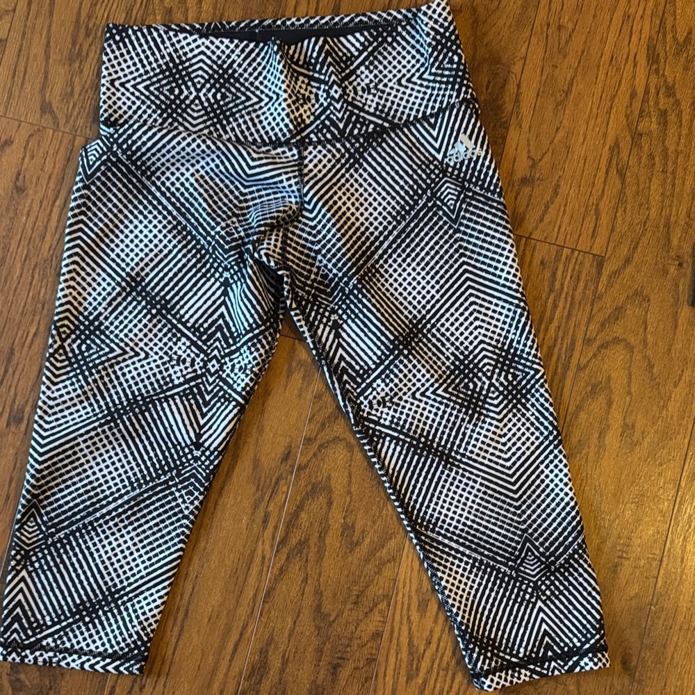 adidas Black and White Geometric Capris